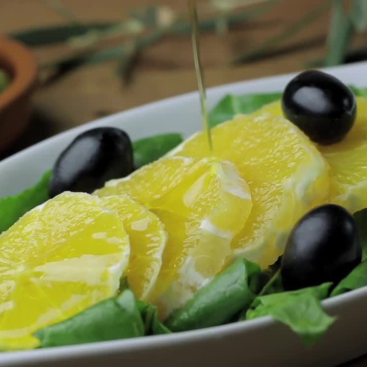 Ensalada de naranjas con aceite de oliva virgen extra