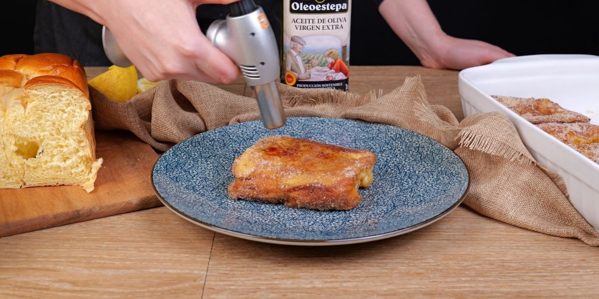 Pasar soplete a Torrijas con aove