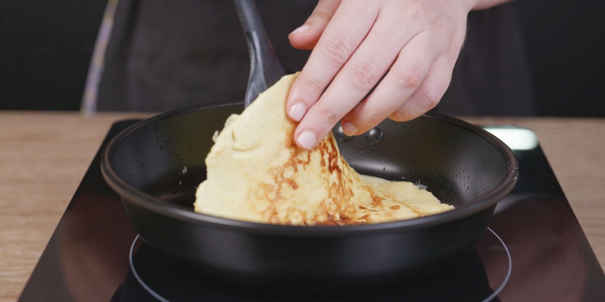 Dar la vuelta a crepe sin harina