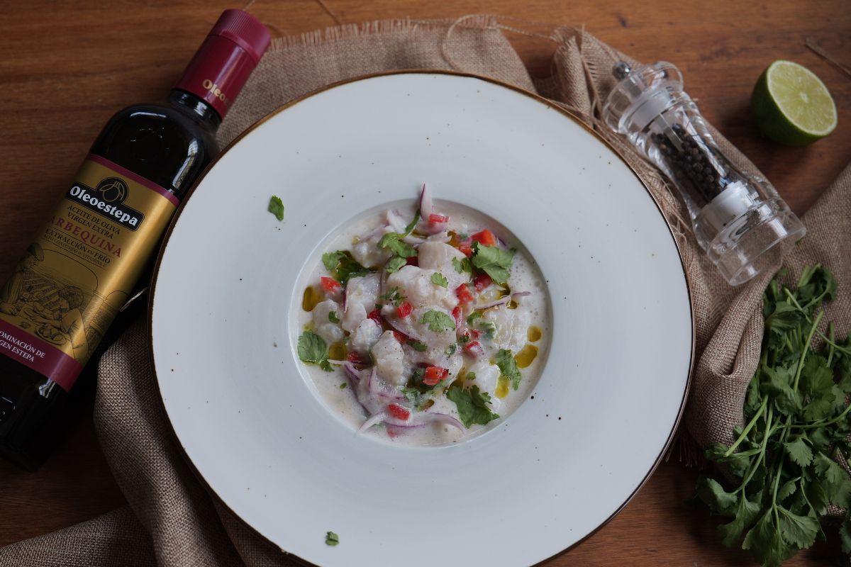 Ceviche de merluza – Receta fresca y sabrosa