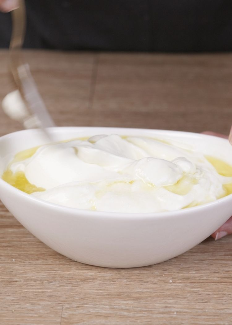 Sal y remover huevos turcos