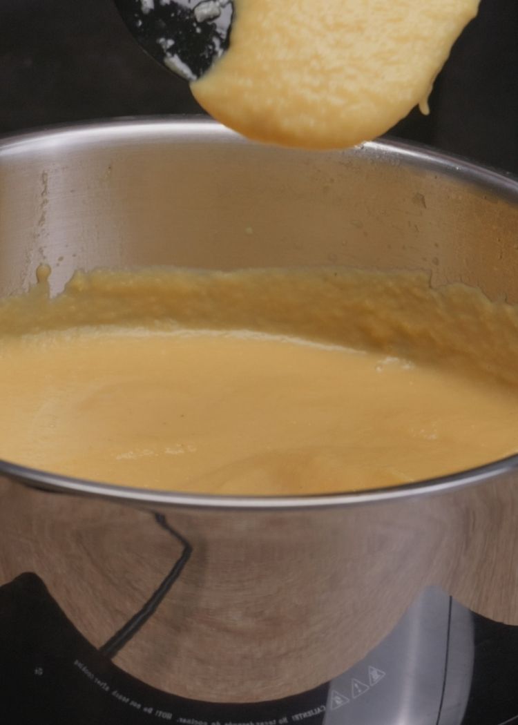 Triturar Crema de calabaza de halloween