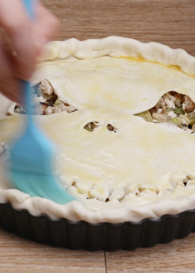 Pincelar hojaldre para tarta salada de Jack