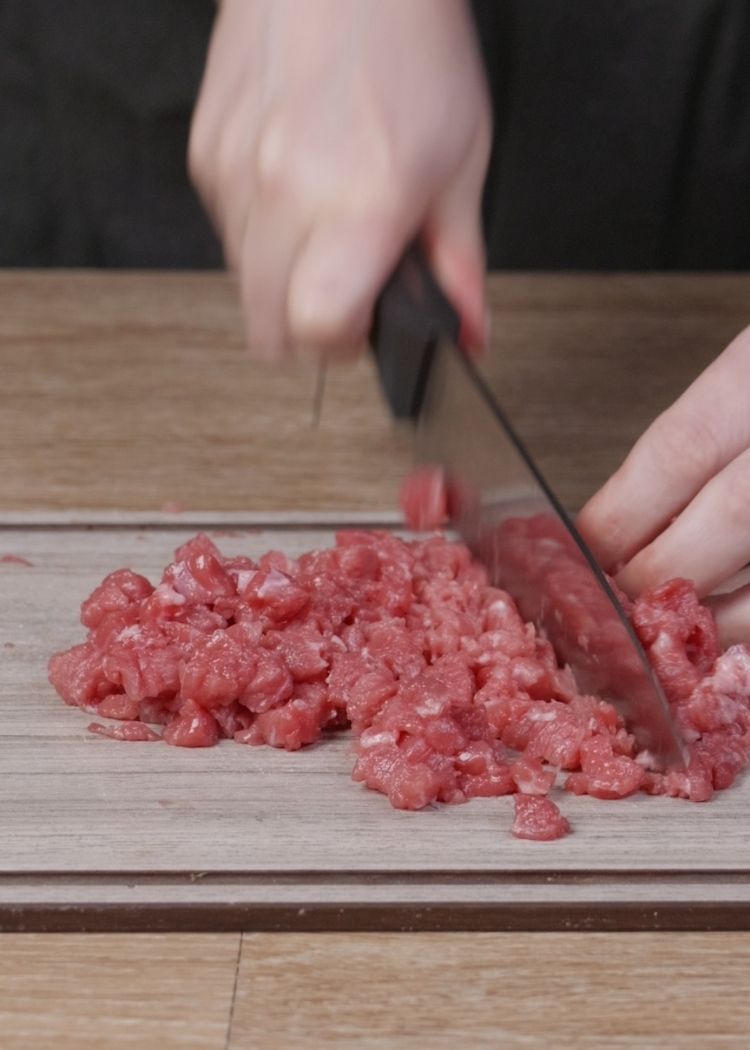 Cortar carne para steak tartar