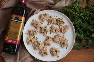 Canapé de mousse de foei y jamón