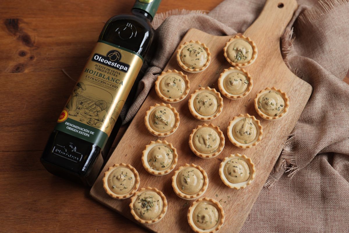 Canapé de paté de mejillones con AOVE