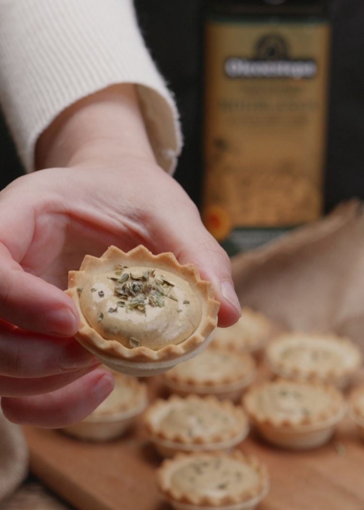 Presentar canapés de paté de mejillones