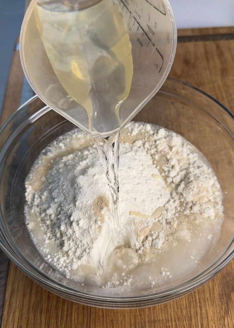 Mezcla inicial de la base para la focaccia