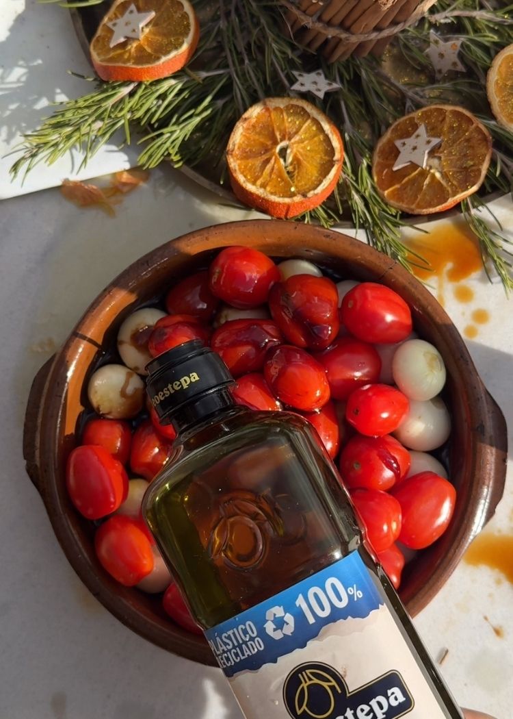 Añadir aceite de oliva virgen extra Oleoestepa para el confitado