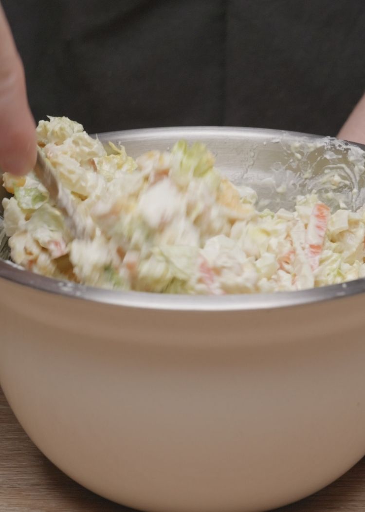 remover ingredientes de ensalada tropical