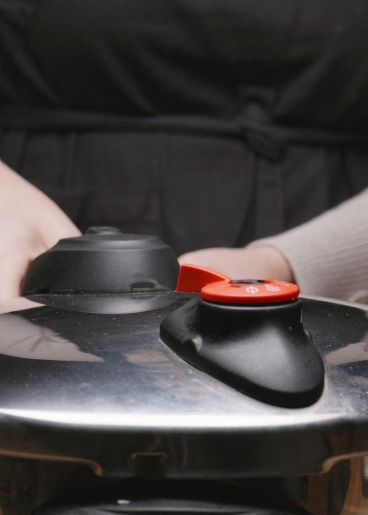 Cocinar lentejas con verduras en olla express