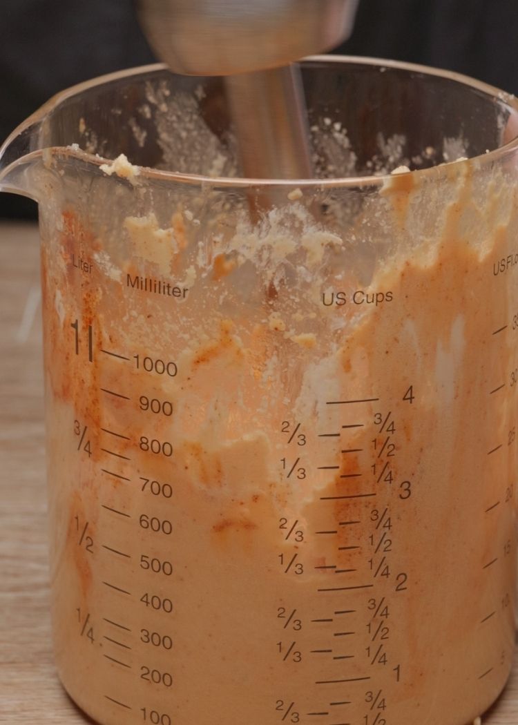 Triturar ingredientes para Pulpo salteado